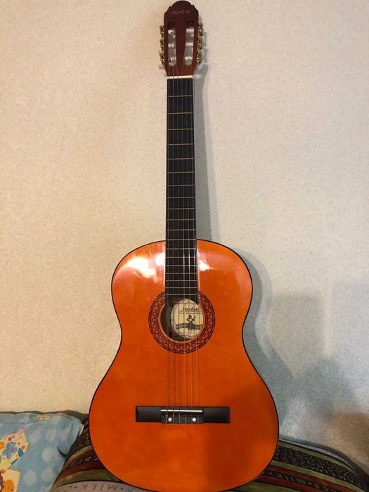 Классическая гитара Maxtone CGC - 390N