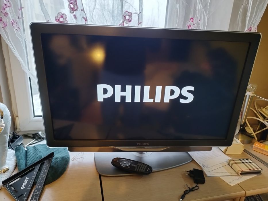 Tv Philips  46 cm na 76 cm stan bdb