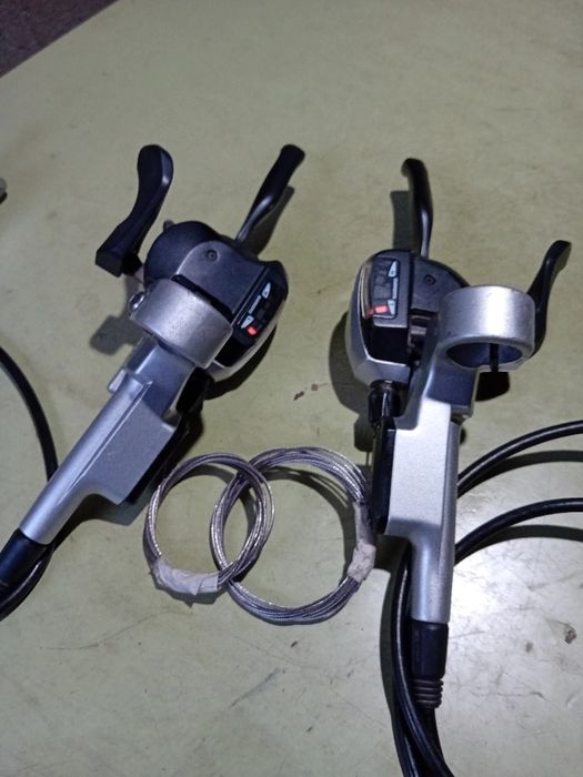 Travões +câmbios DEORE XT semi-novos