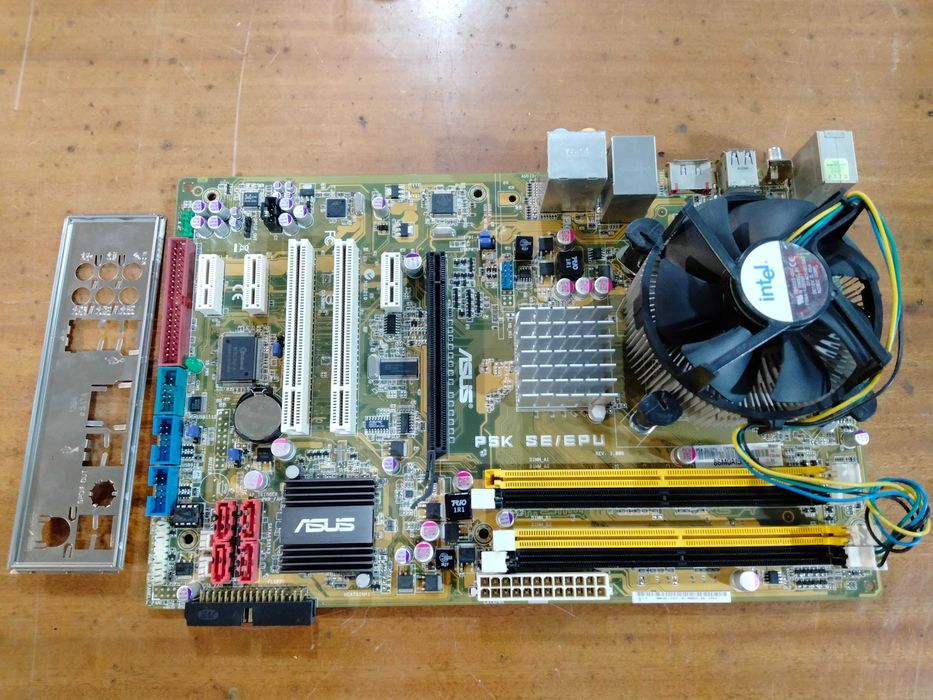 Материнские плата материнка Asus Gigabyt MSI