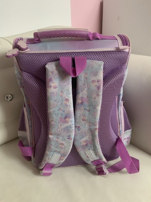 Oddam plecak dla dziewczynki .