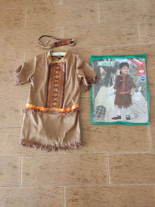 Vende se fato de menina Índia 2-3 anos