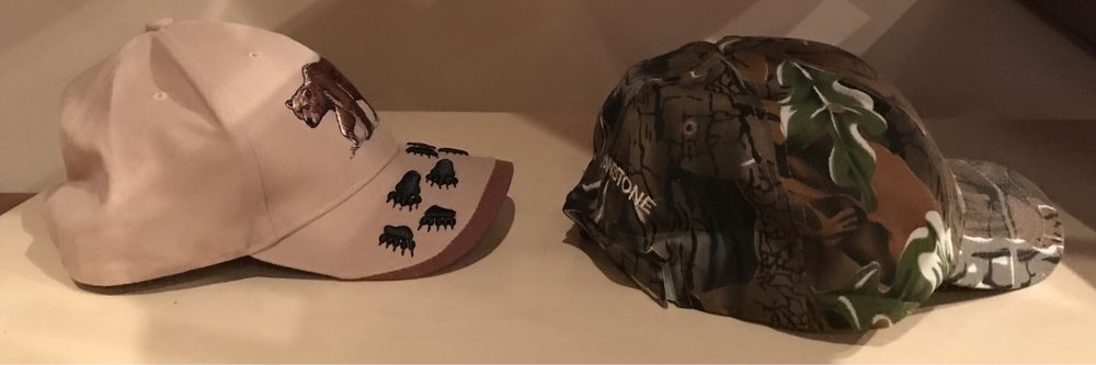 Czapka męska z daszkiem