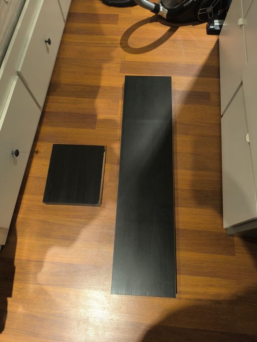 Vendo 2 prateleiras IKEA em preto