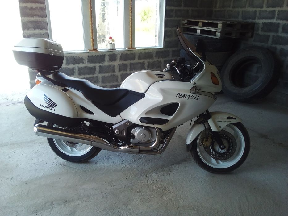 Honda ntv deauville 650