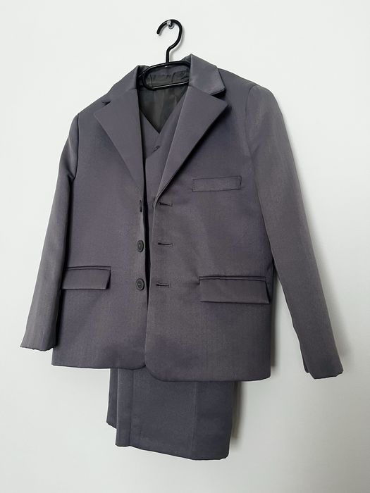 Chłopięcy garnitur, komplet: spodnie, marynarka i kamizelka 134/140 cm