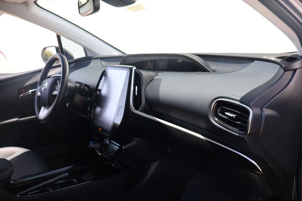 Toyota Prius Prime Advanced      2019