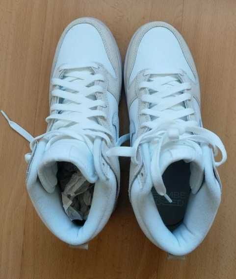 Nike Dunk Hi Retro PRM - Tamanho 40 - Novos na caixa