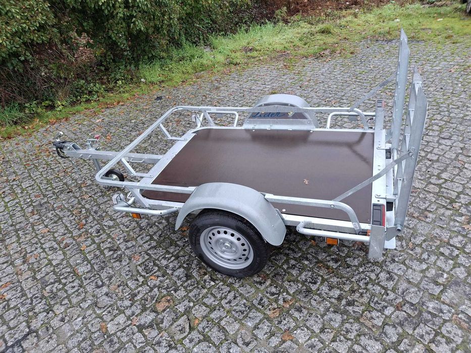 Reboque / Atrelado Porta Motas