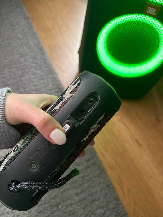 Портативна Колонка JBL для музики