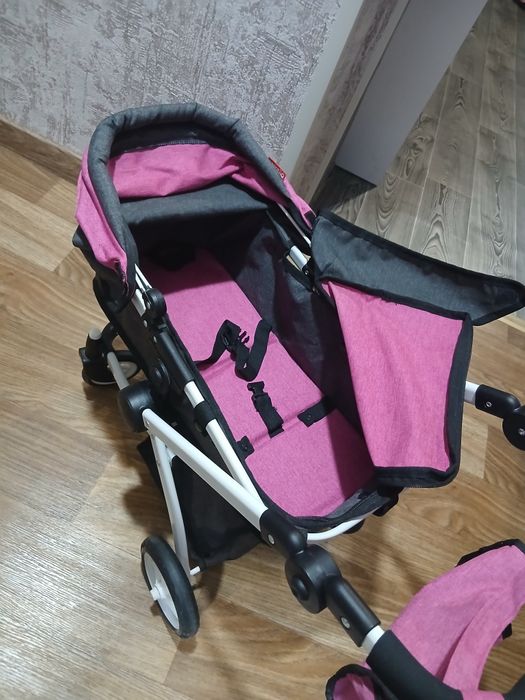 Детская коляска для кукол.