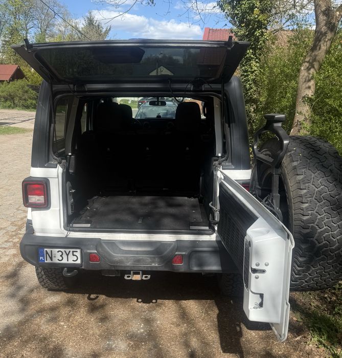 JEEP Wrangler Sahara