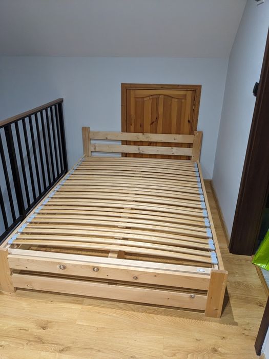 Łózko 140x200 + stelaż + materac