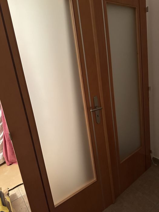 Portas de interior lisas e/ou vidro fosco sem aro