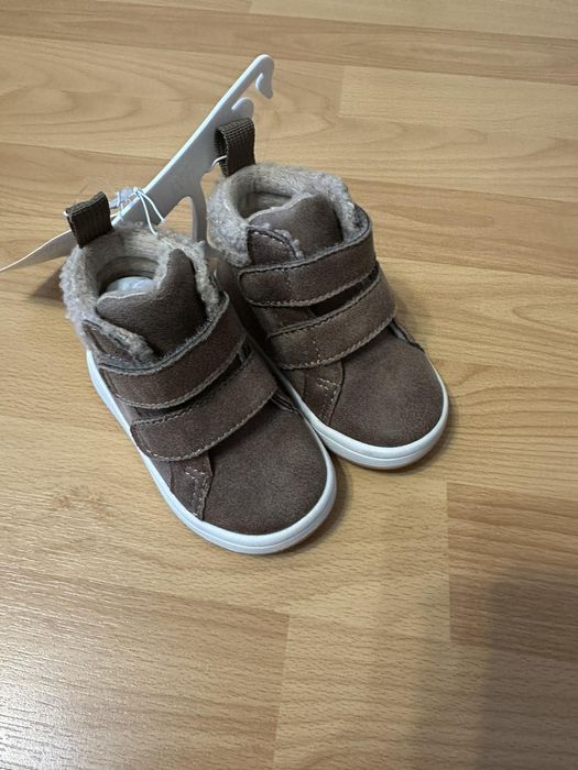 Утеплені хайтопи hm 18/19 розмір