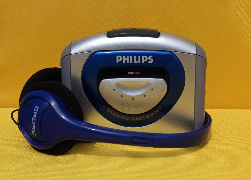 Кассетный плеер PHILIPS AQ6492 в комплекте с наушниками