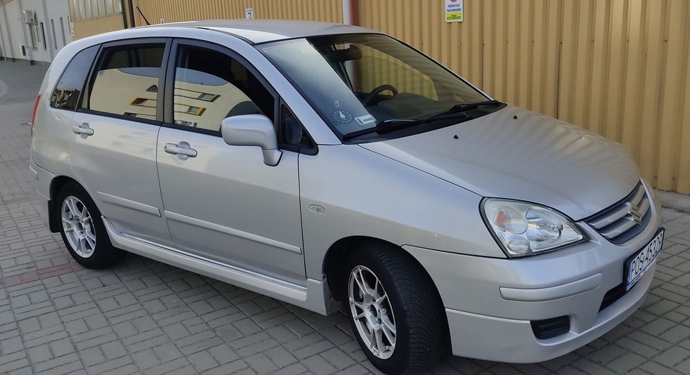 Suzuki Liana