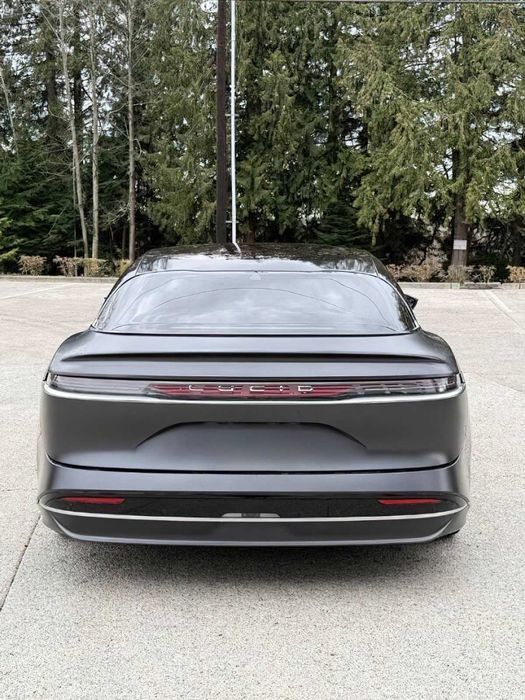 Lucid Air Touring      2023