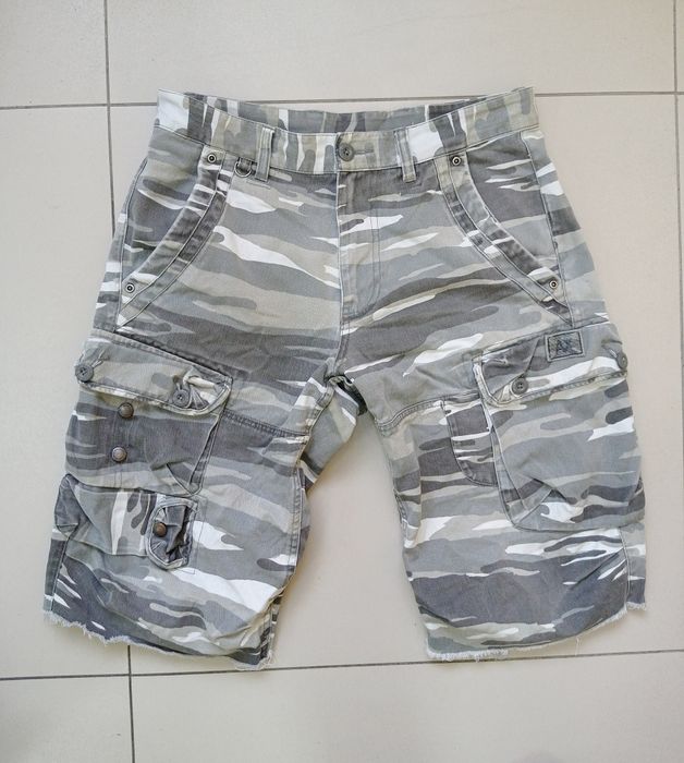 Шорты бермуды мужские A|X Armani Exchange р. 28.