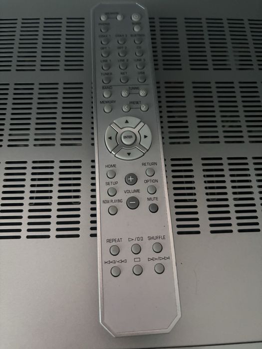 Amplituner yamaha rn 303D