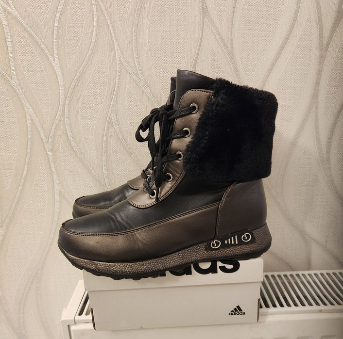 Зимові ботінки 38 розміру. Зимние сапоги 38 розмера.