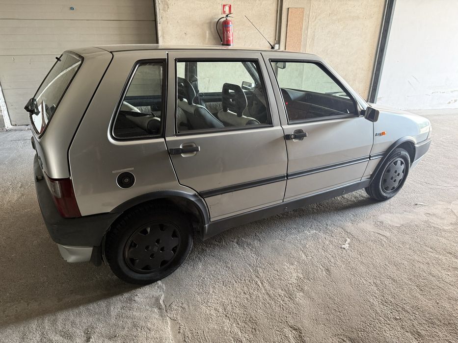 Fiat Uno 1.1 i.e – Económico e Fiável | Clássico do Dia a Dia