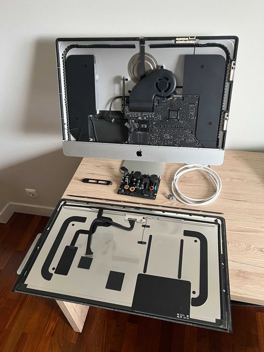 iMac 27” Retina 5K 2017 Avariado para Peças – Com Caixa