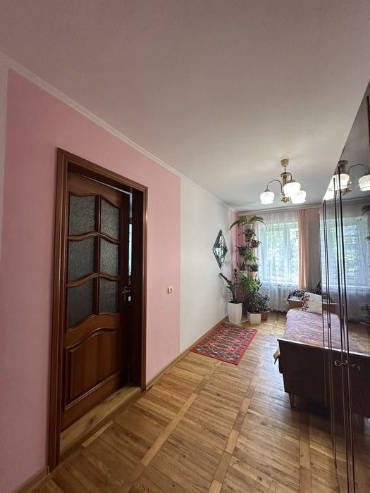 Продаж 3 кімнатної квартири в центрі м Шептицький.Розглядаємо державні програми.