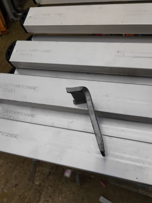 Kliny do szalunków hiszpanskich