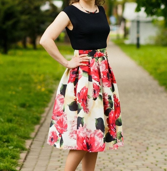 Сукня з великими червоними квітами, плаття, платье красное