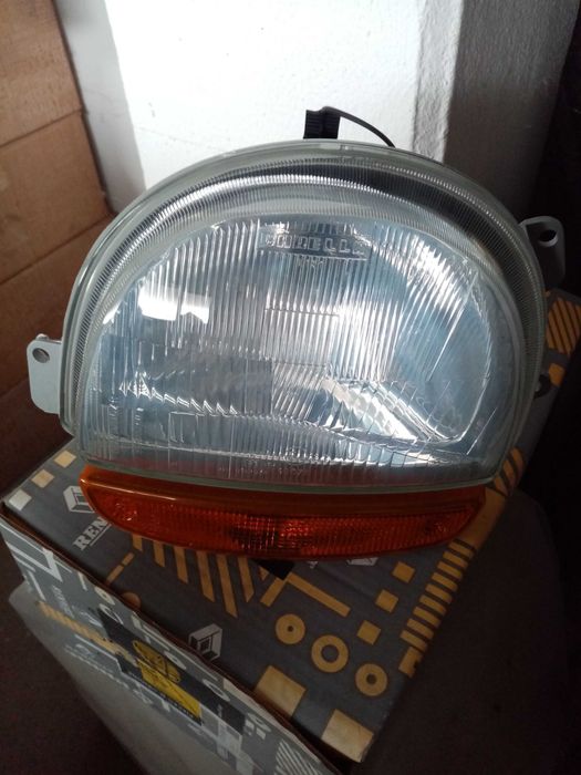 Farol esquerdo Renault twingo