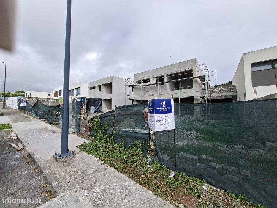 Apartamento T2 no Cabouco em construção " Chave na mão "