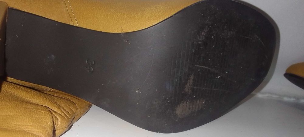 Продам сапоги шкіряні, нові,  імпортні, 38-39 розмір/осінь,SERBIA