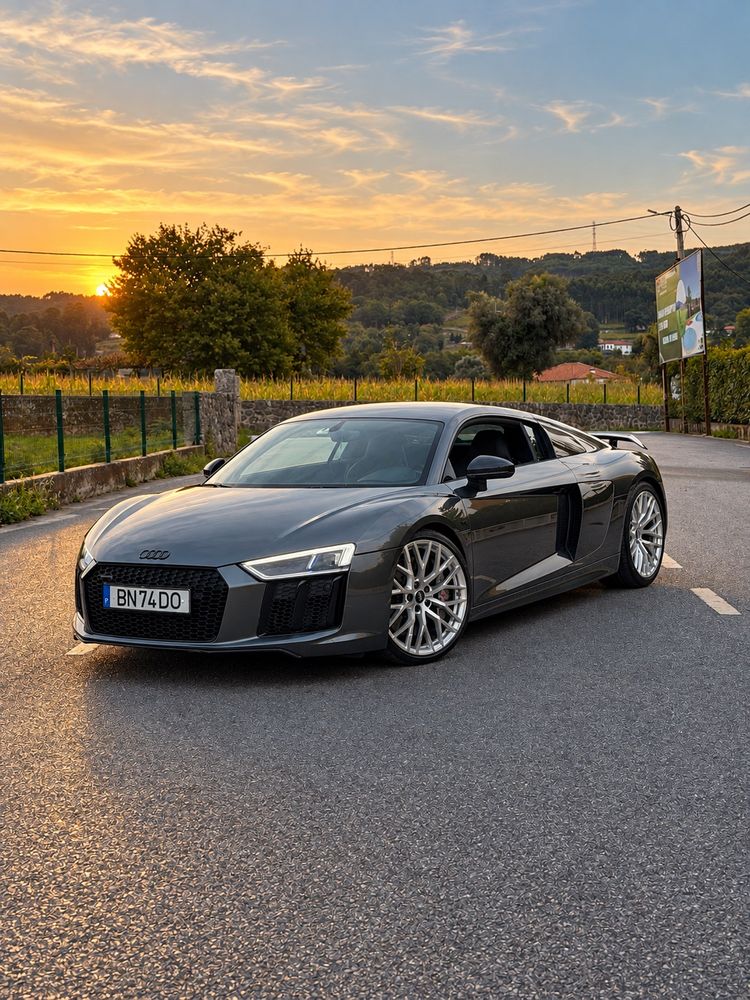 Audi R8 Coupé V10 plus 5.2 FSI quattro S tronic