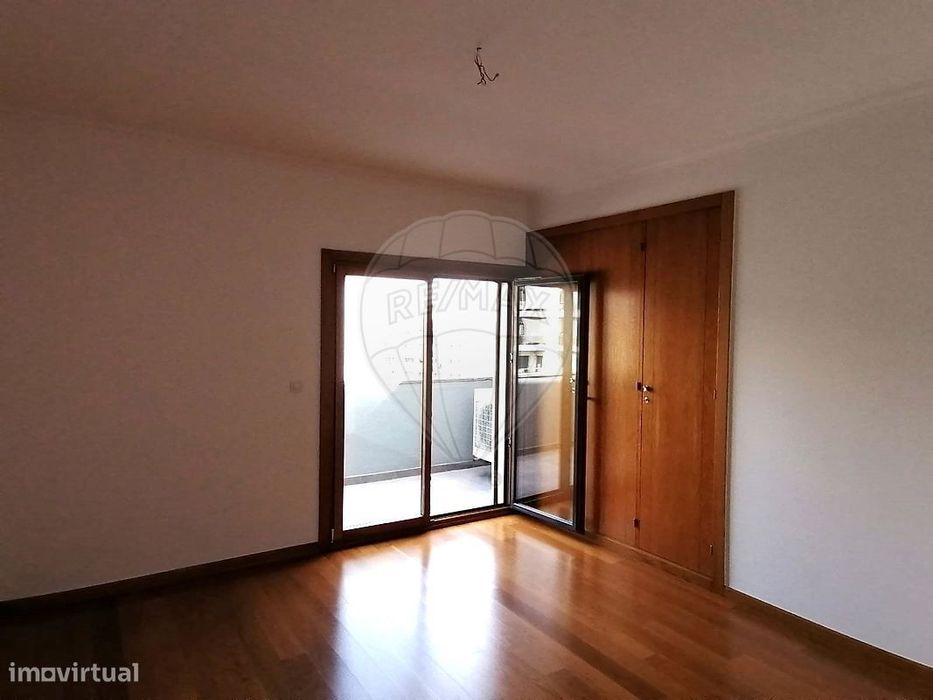 Apartamento T2 para arrendamento