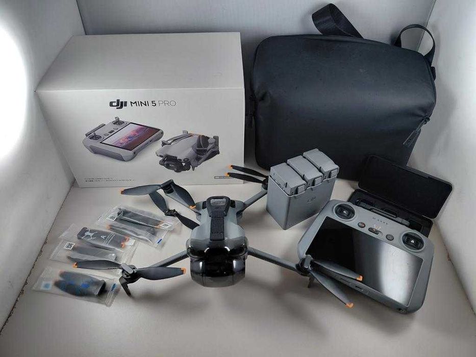 Dron DJI Mini 5 PRo Fly More Combo DJI RC2 zestaw! Super stan!