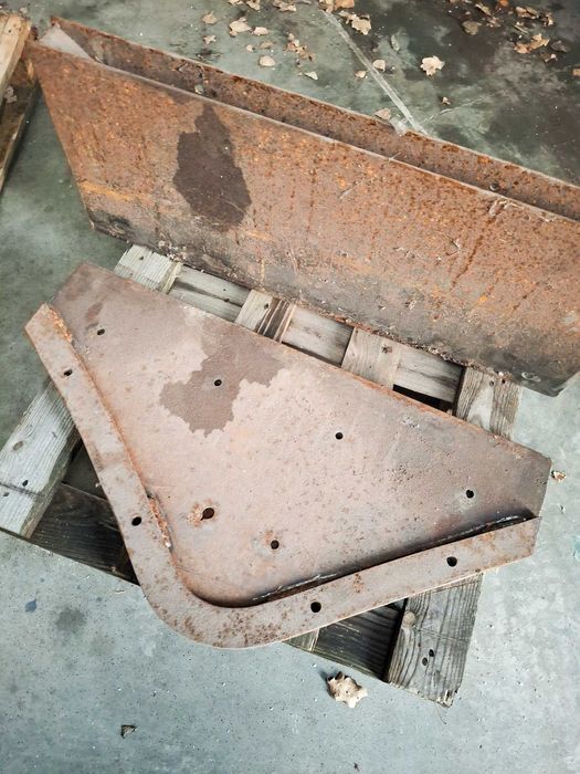 Komplet stempli i matryc do pras krawędziowych – stan gotowy do pracy