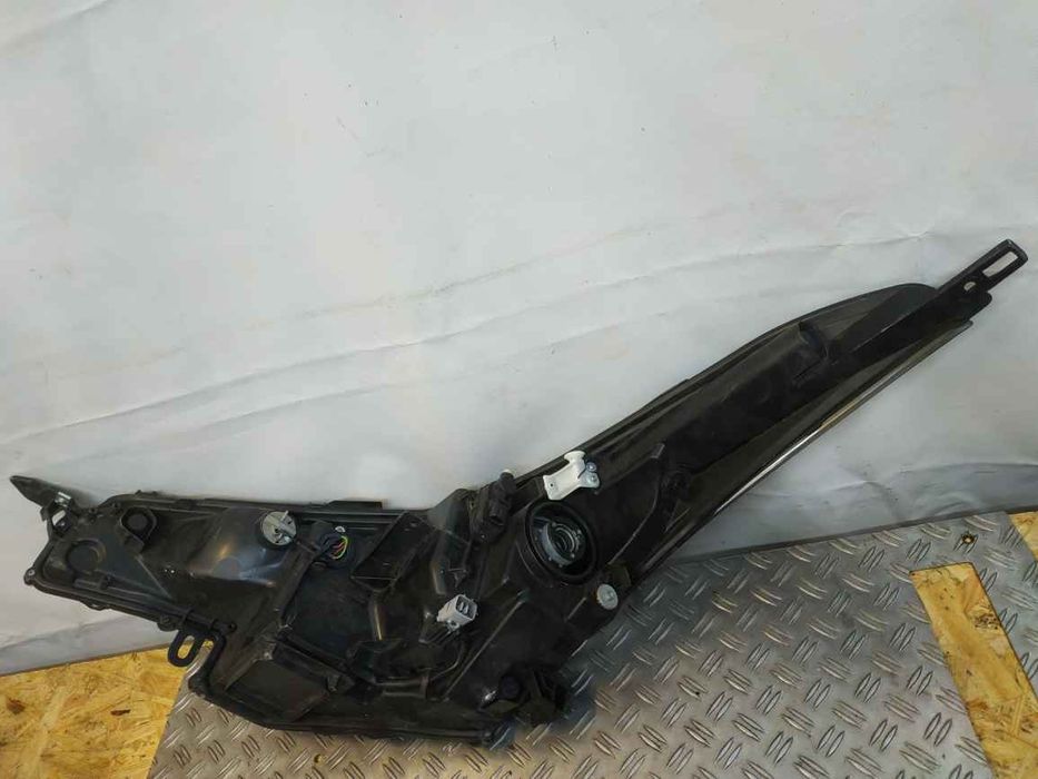 Toyota C-HR фара R галоген линза ДХО дефект скла