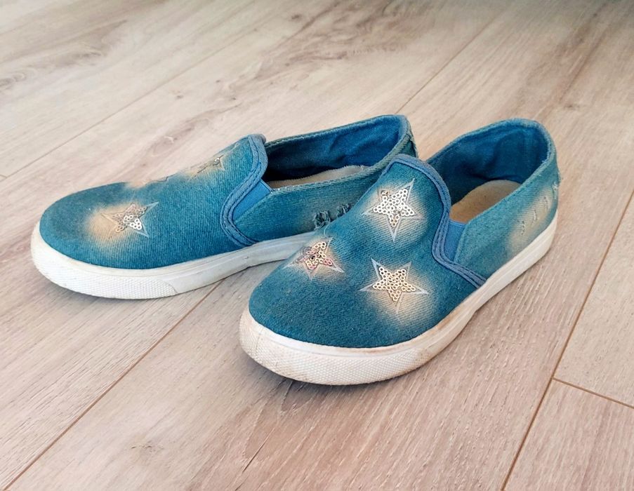 Срочно ! Продам мокасины на девочку 36р.