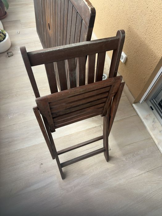 Mesa exterior em Teca de boa qualidade