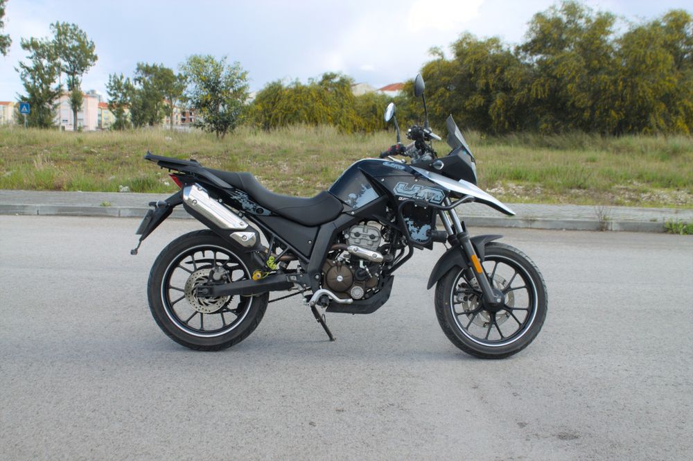 Moto Um DSR Adventure 125