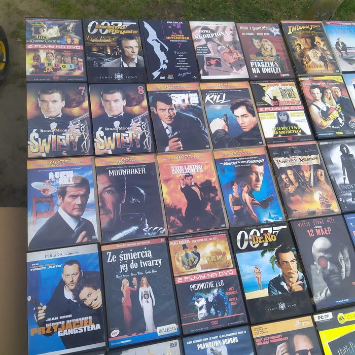 Płyty filmy VHS DVD