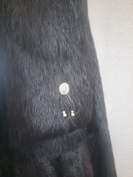 Продам шубу с капюшоном