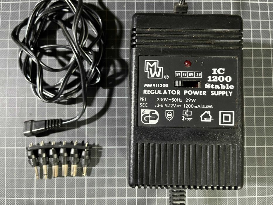 Multi-voltage Current Transformer482708695391283200