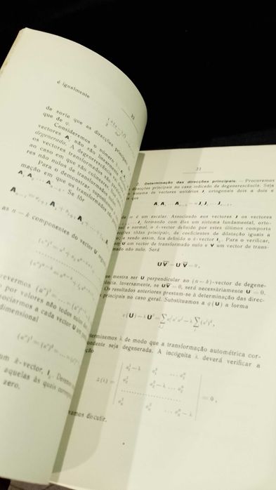 Notas de Cálculo Vectorial - A. Almeida Costa