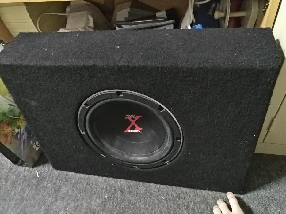Subwoofer Kicker e Amplificador Mac Z 4100