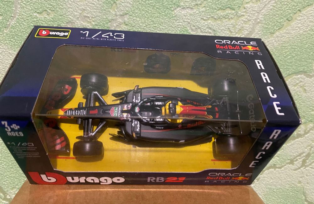 Формула-1. Red Bull RB21, 2025. -Max Verstappen car №1.: 704 грн