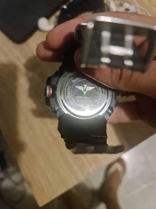 Vendo relógio Techno time