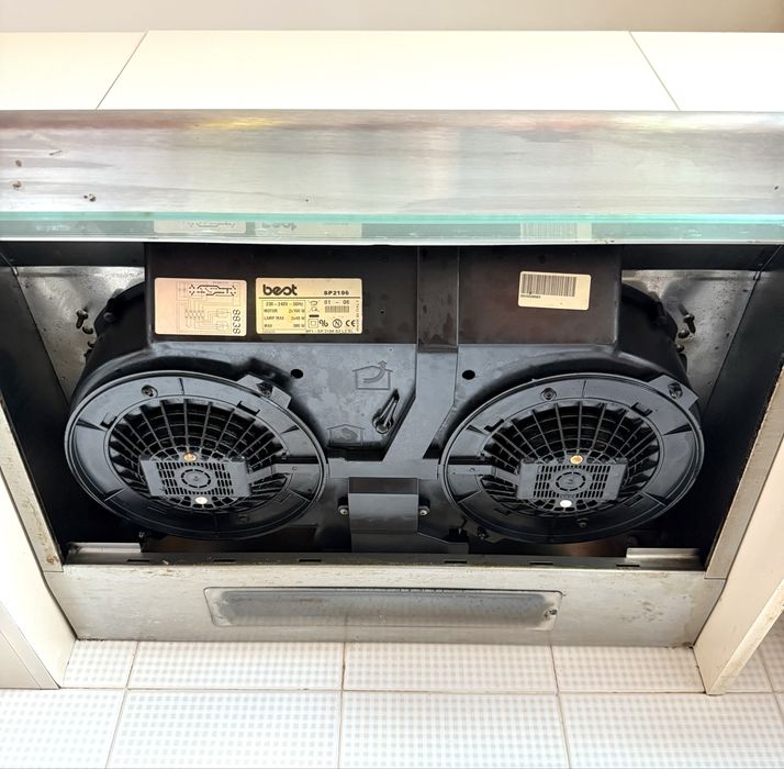 Exaustor de encastre Best SP2196 60 cm a funcionar Areeiro