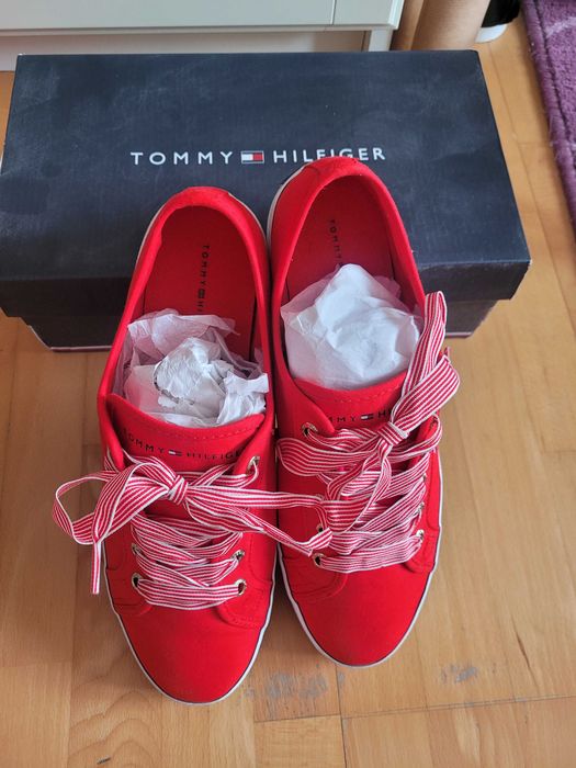 Tommy Hilfiger trampki czerwone marine style roz. 42